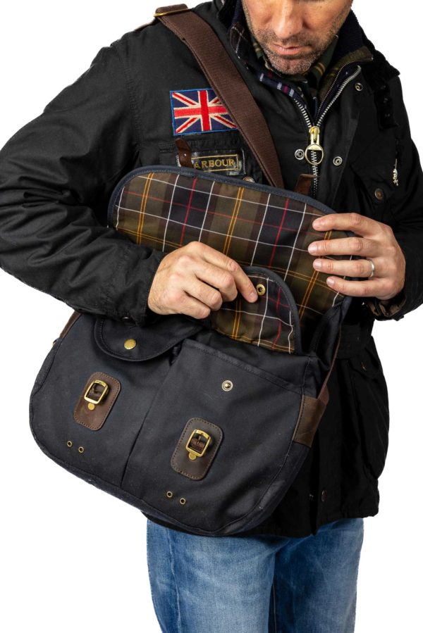 Sac Wax Leather Tarras Bag- Barbour Paris