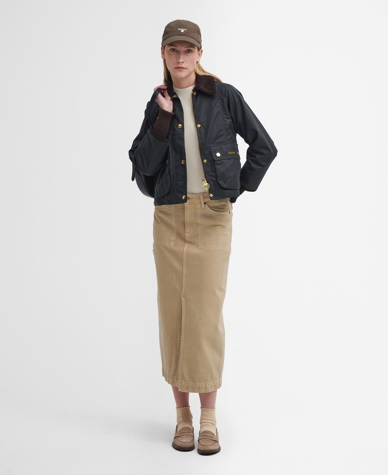cropped-beadnell-wax-jacket-sage-ancient-femme-LWX1403SG51_03getthelook_light-3 Cropped Beadnell Wax Jacket Sage/Ancient