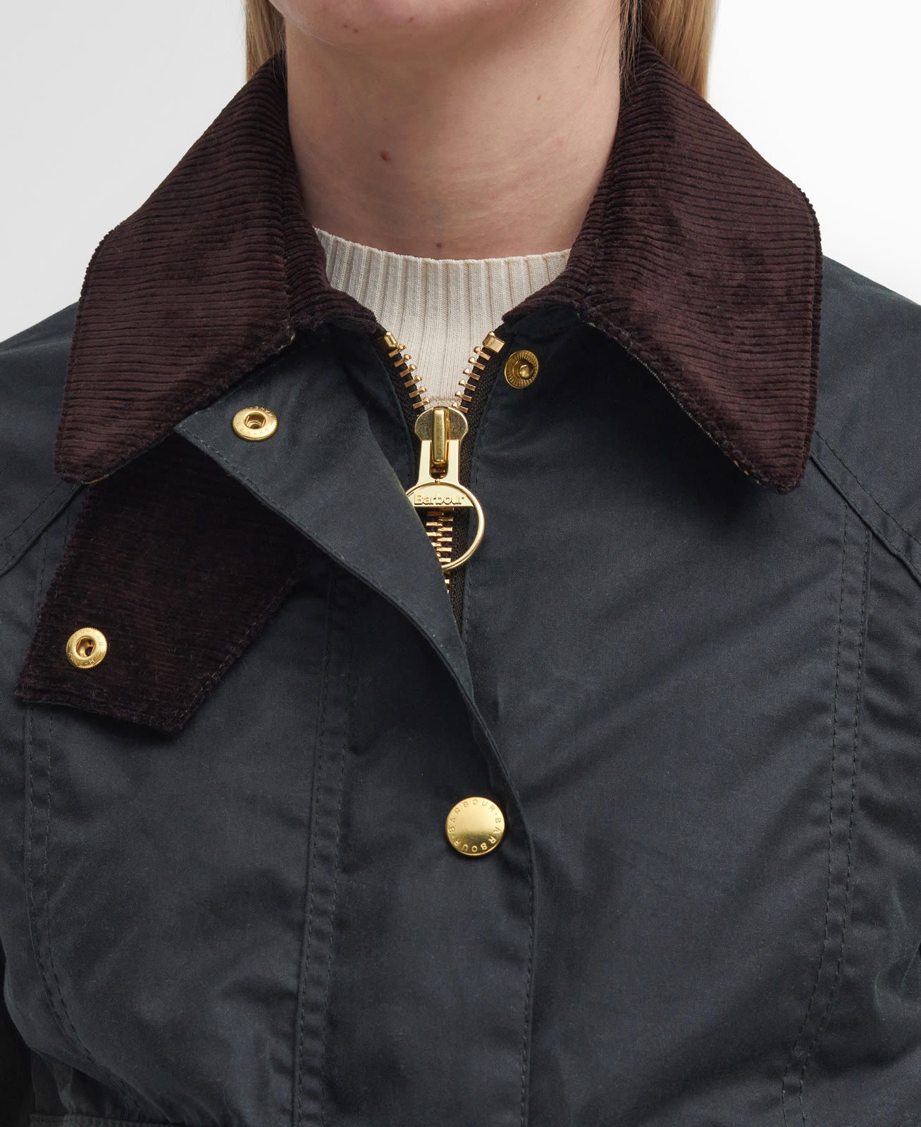 cropped-beadnell-wax-jacket-sage-ancient-femme-LWX1403SG51_05detailb_light-3 Cropped Beadnell Wax Jacket Sage/Ancient