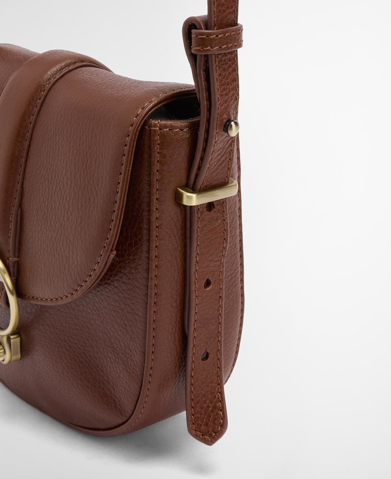 elm-leather-crossbody-bag-brown-femme-LBA0490BR11_05detailb_light-1 Elm Leather Crossbody Bag Brown