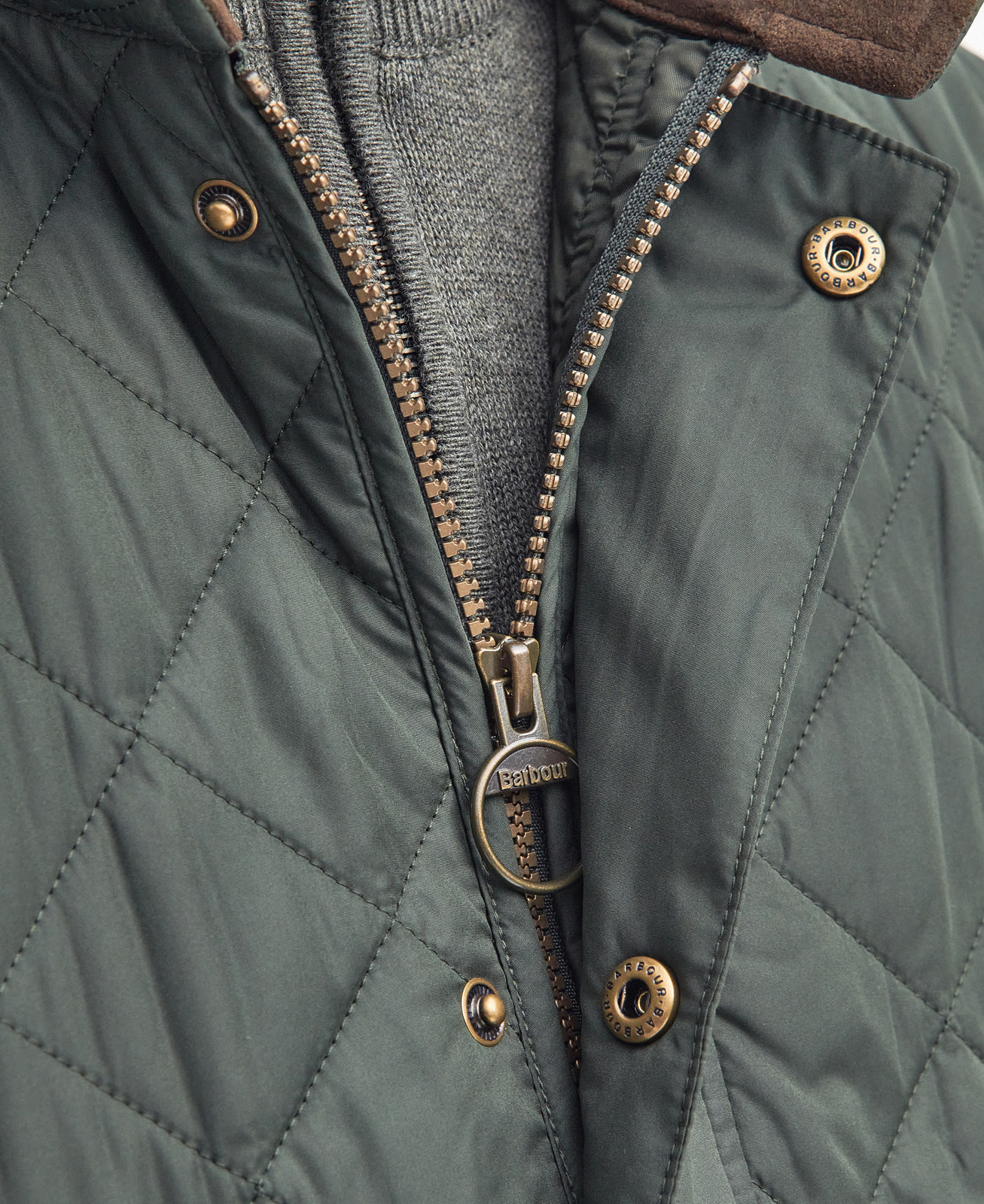 new-lowerdale-quilted-gilet-navy-homme-MGI0245GN71_05detailc_light New Lowerdale Quilted Gilet Sage