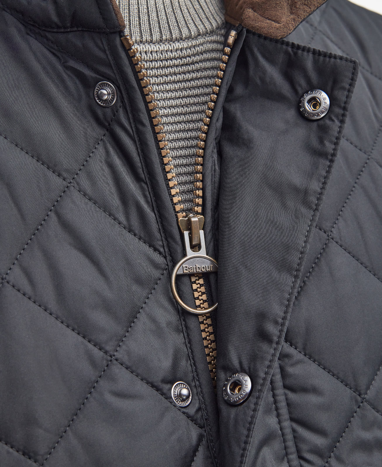 new-lowerdale-quilted-gilet-navy-homme-MGI0245NY71_05detailc_light New Lowerdale Quilted Gilet Navy